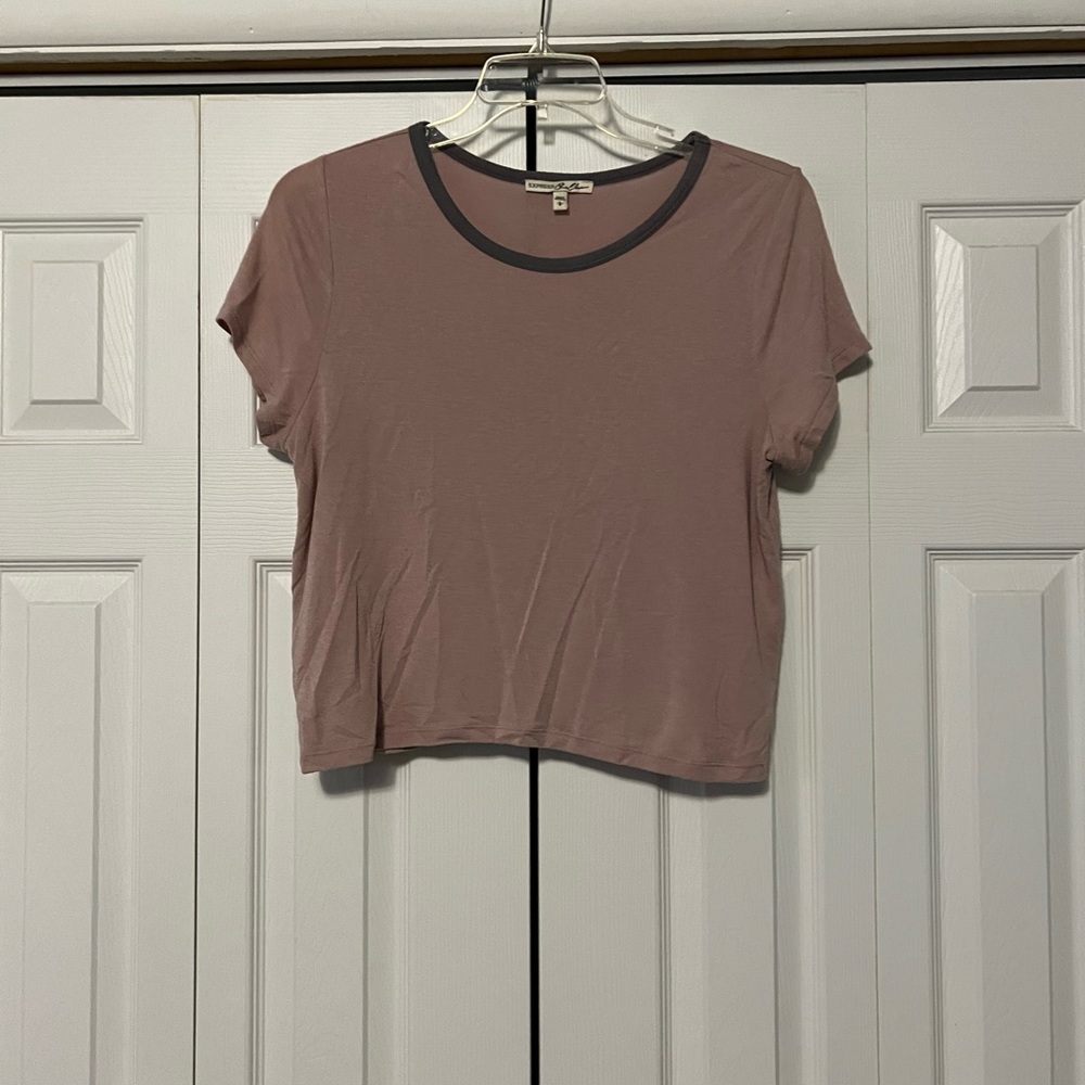3/$12 🎉 Express T-shirt